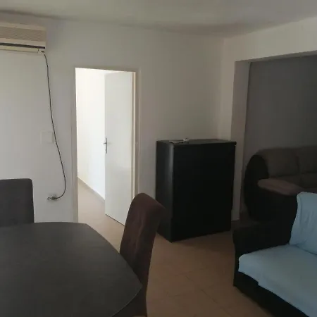 Camelia Apartmans Appartement Premantura