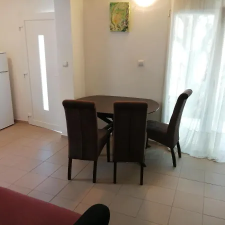 Camelia Apartmans Appartamento Premantura