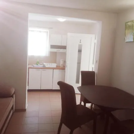 Appartamento Camelia Apartmans *